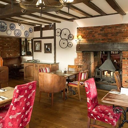 The White Horse Inn Eye  المظهر الخارجي الصورة